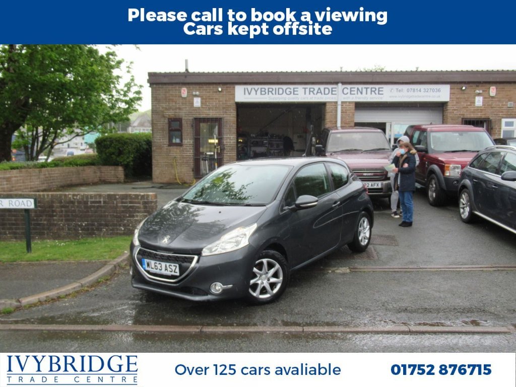 View our PEUGEOT 208