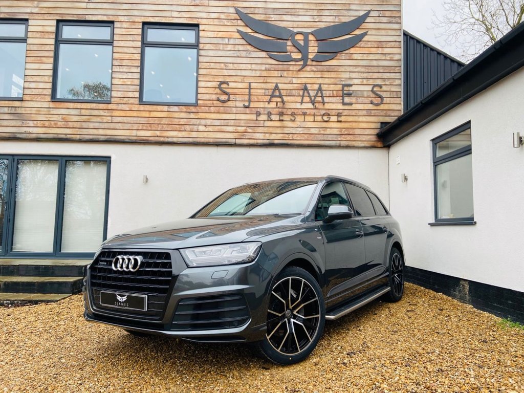 View our AUDI Q7