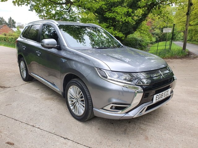 2018 18 Mitsubishi Outlander 2.4 PHEV 4H 5d 207 BHP