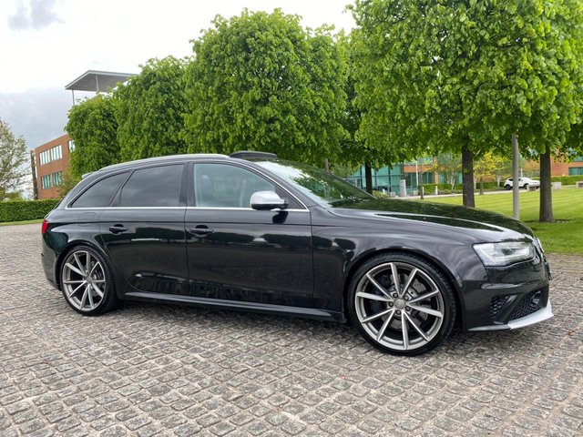 2014 64 Audi A4 4.2 RS4 AVANT FSI QUATTRO 5d AUTO 444 BHP