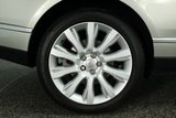 USED 2014 14 LAND ROVER RANGE ROVER 3.0 TDV6 AUTOBIOGRAPHY 5DR AUTO 258 BHP FULL MAIN DEALER SERVICE HISTORY + AIR CONDITIONED FRONT AND REAR LEATHER SEATS + SATELLITE NAVIGATION + SURROUND CAMERA SYSTEM + PANORAMIC SUNROOF + PARKING SENSOR + DUAL VIEW TOUCH SCREEN + DIGITAL TV + BLUETOOTH + CRUISE CONTROL + CLIMATE CONTROL + MULTI FUNCTION WHEEL + XENON HEADLIGHTS + PRIVACY GLASS + ELECTRIC/MEMORY FRONT SEATS + HEATED STEERING WHEEL + BLIND SPOT MONITOR + DAB RADIO + ELECTRIC WINDOWS + ELECTRIC/HEATED/FOLDING DOOR MIRRORS + 21 INCH ALLOY WHEELS
