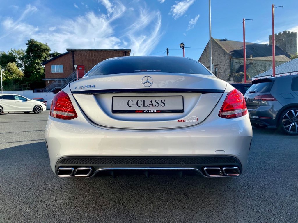 USED 2017 17 MERCEDES-BENZ C-CLASS 2.1 C 220 D AMG LINE 4d 170 BHP 19" AMG ALLOYS