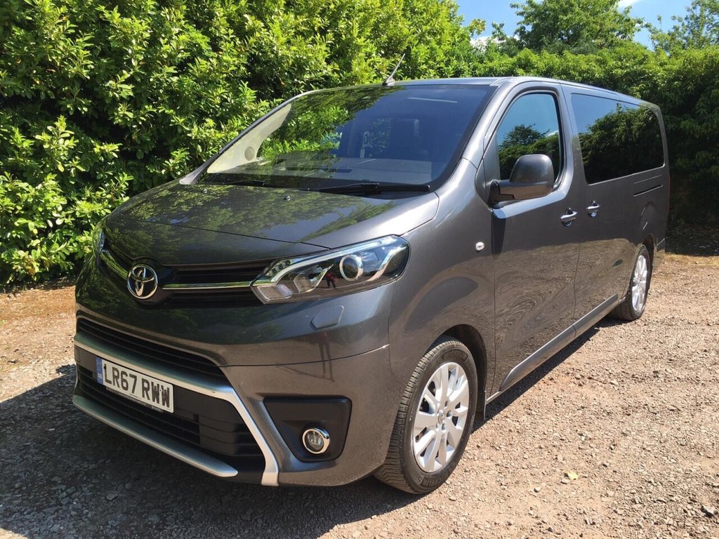 View our TOYOTA PROACE VERSO