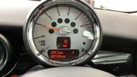 USED 2012 12 MINI CLUBMAN 1.6 ONE D 5d 90 BHP * NAVIGATION * PAN ROOF * PARKING SENSORS * FRONT SPORT SEATS * PEPPER PACK *