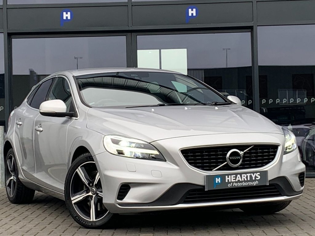 View our VOLVO V40