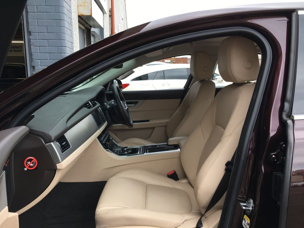 USED 2018 18 JAGUAR XF 2.0 D PRESTIGE 4d 161 BHP 