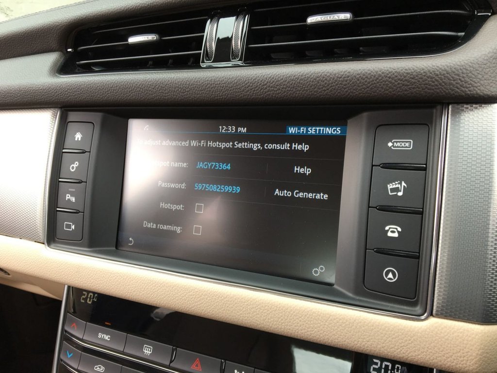 USED 2018 18 JAGUAR XF 2.0 D PRESTIGE 4d 161 BHP 