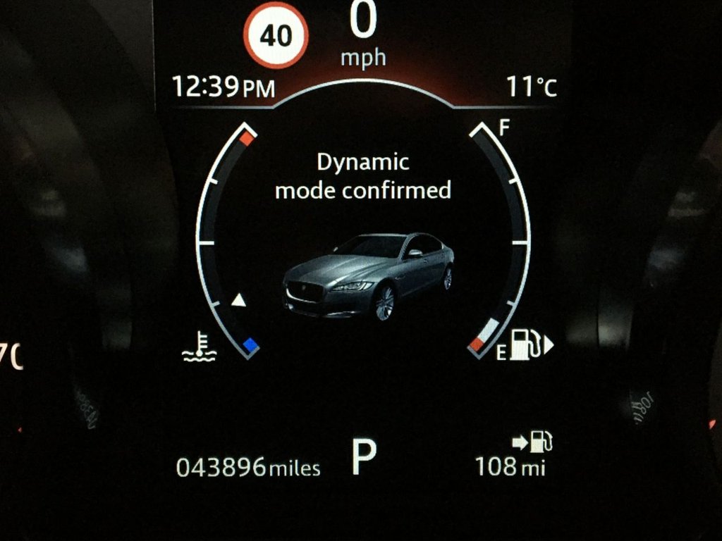 USED 2018 18 JAGUAR XF 2.0 D PRESTIGE 4d 161 BHP 
