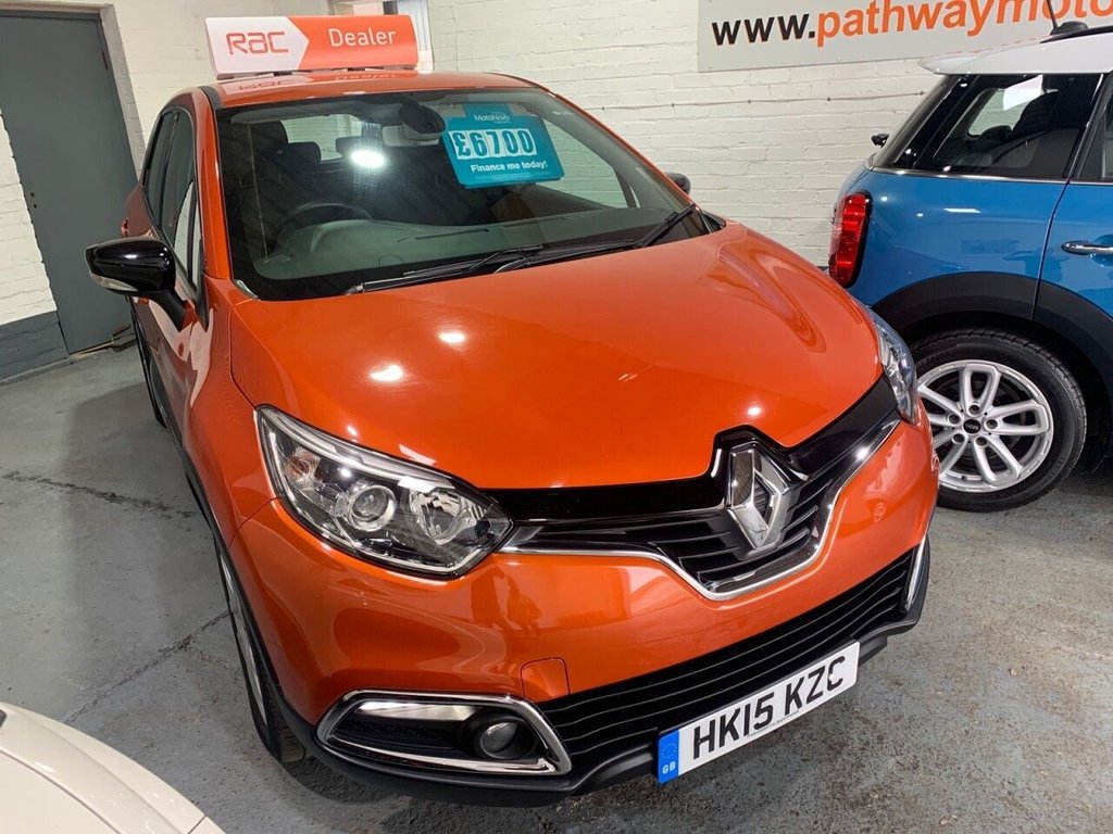 View our RENAULT CAPTUR