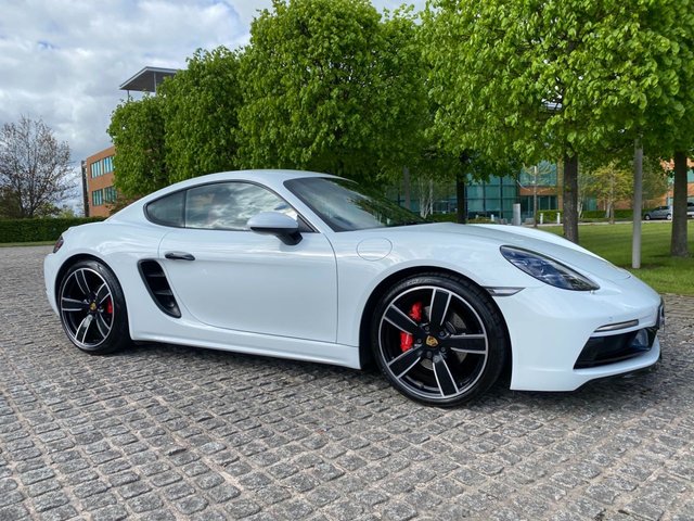 2018 18 Porsche 718 2.5 CAYMAN S PDK 2d AUTO 345 BHP