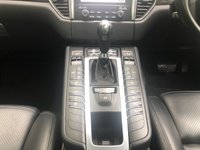 USED 2016 66 PORSCHE MACAN 3.6 TURBO PDK 5d 400 BHP PAN ROOF+BOSE+CARBON PACK+MEM SEATS