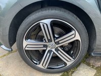 USED 2020 70 VOLKSWAGEN GOLF 2.0 R TSI 4MOTION DSG 5d 296 BHP STUNNING 2020/70 VW GOLF 'R' - 2.0 TSi 4 MOTION - DSG AUTO BOX WITH PADDLE SHIFT - HUGE SPECIFICATION - 1 OWNER CAR HAVING COVERED ONLY 2,613 MILES !!!! YES 2,613 MILES !!!!