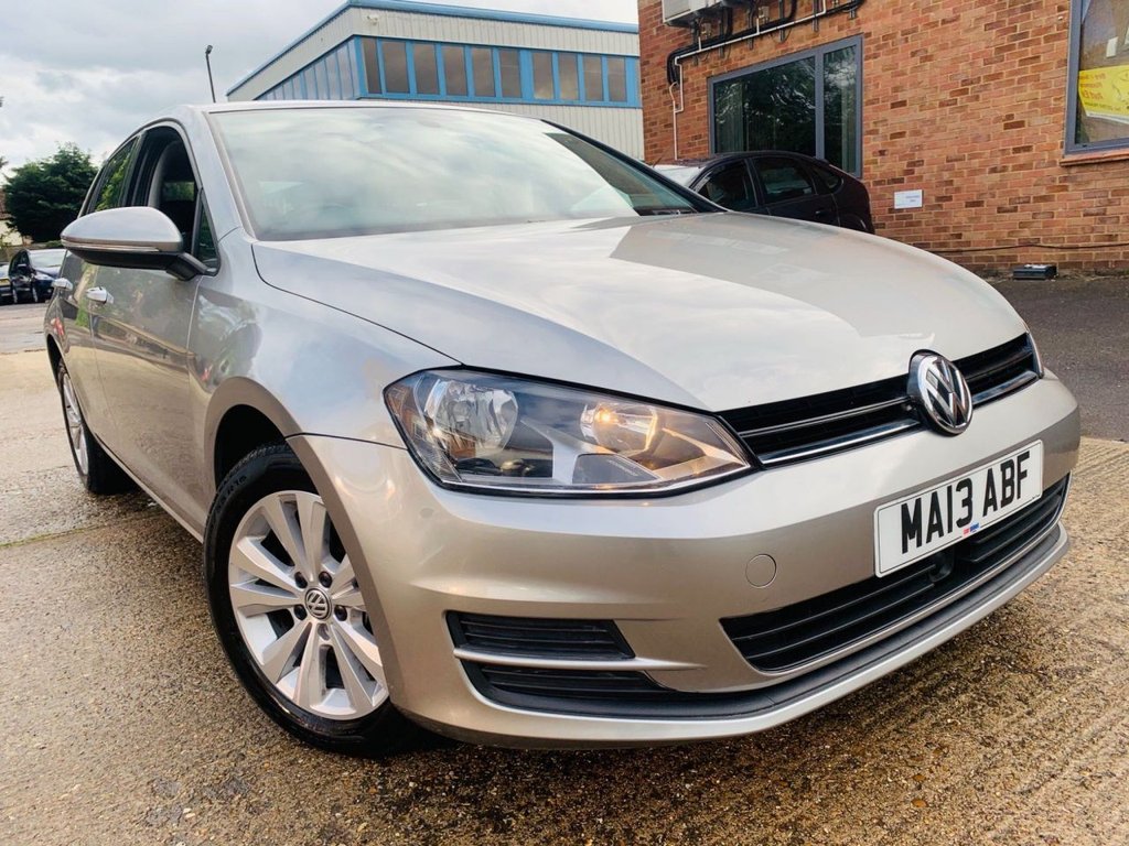 View our VOLKSWAGEN GOLF