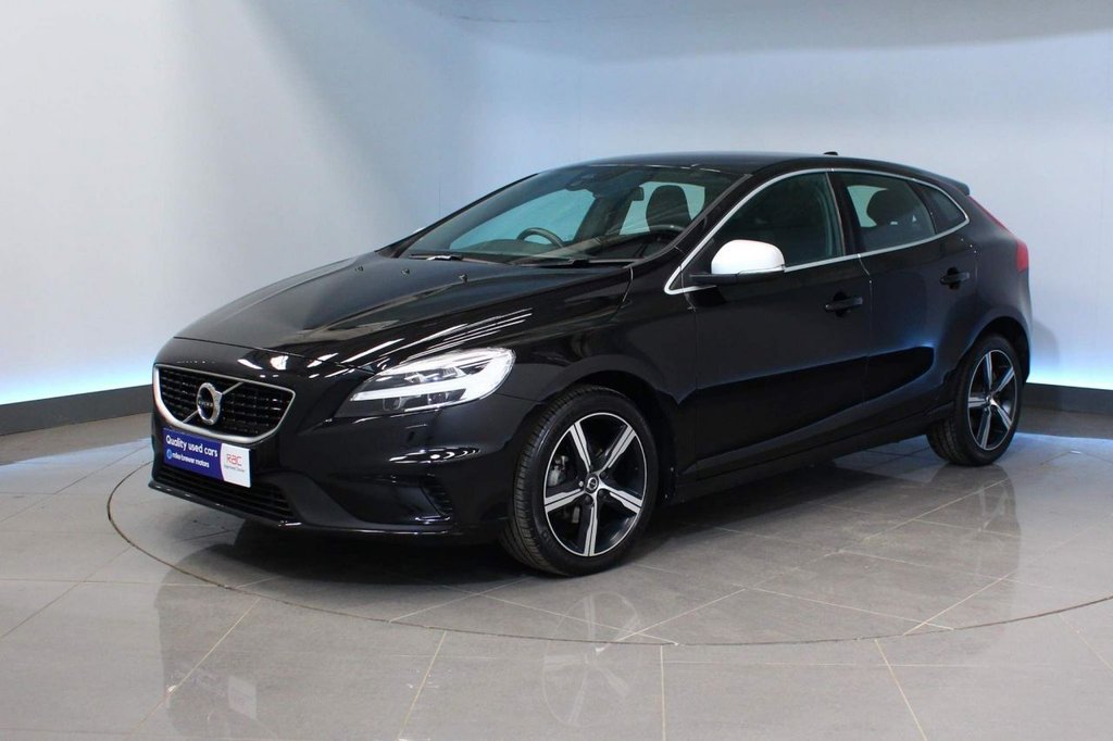View our VOLVO V40
