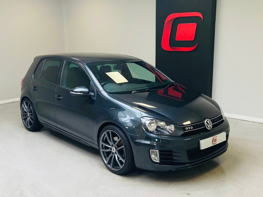 View our VOLKSWAGEN GOLF
