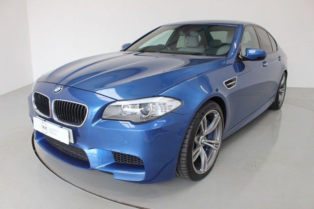 2013 13 BMW M5 4.4 M5 4d AUTO 553 BHP-RUNNING IN SERVICE COMPLETE-HEATED SILVERSTONE MERINO LEATHER-HEAD UP DISPLAY-ELECTRIC SUNROOF-20
