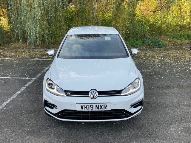 View our VOLKSWAGEN GOLF