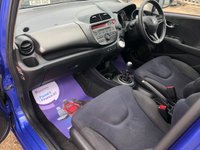 USED 2012 12 HONDA JAZZ 1.3 I-VTEC ES 5d 99 BHP Azure Blue Metallic Paint + Great Service History