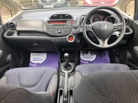 USED 2012 12 HONDA JAZZ 1.3 I-VTEC ES 5d 99 BHP Azure Blue Metallic Paint + Great Service History
