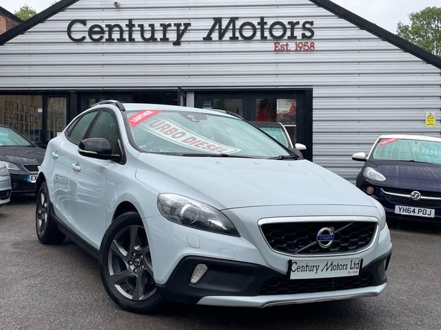 2014 64 Volvo V40 Cross Country 1.6 D2 LUX 5dr - UPGRADE LEATHER