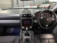 USED 2006 06 PORSCHE CAYENNE 4.5 TURBO S 5d 514 BHP * NAVIGATION *20 INCH ALLOYS *  MOT NOV * 55K MILES ONLY * CLIMATE CONTROL * PARKING SENSORS *