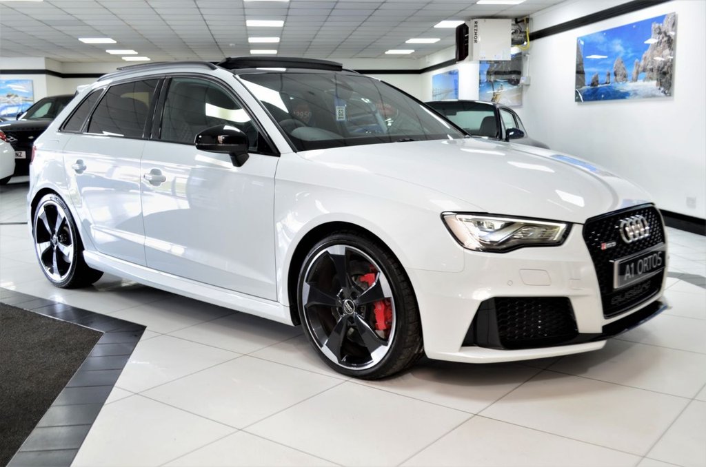 View our AUDI RS3
