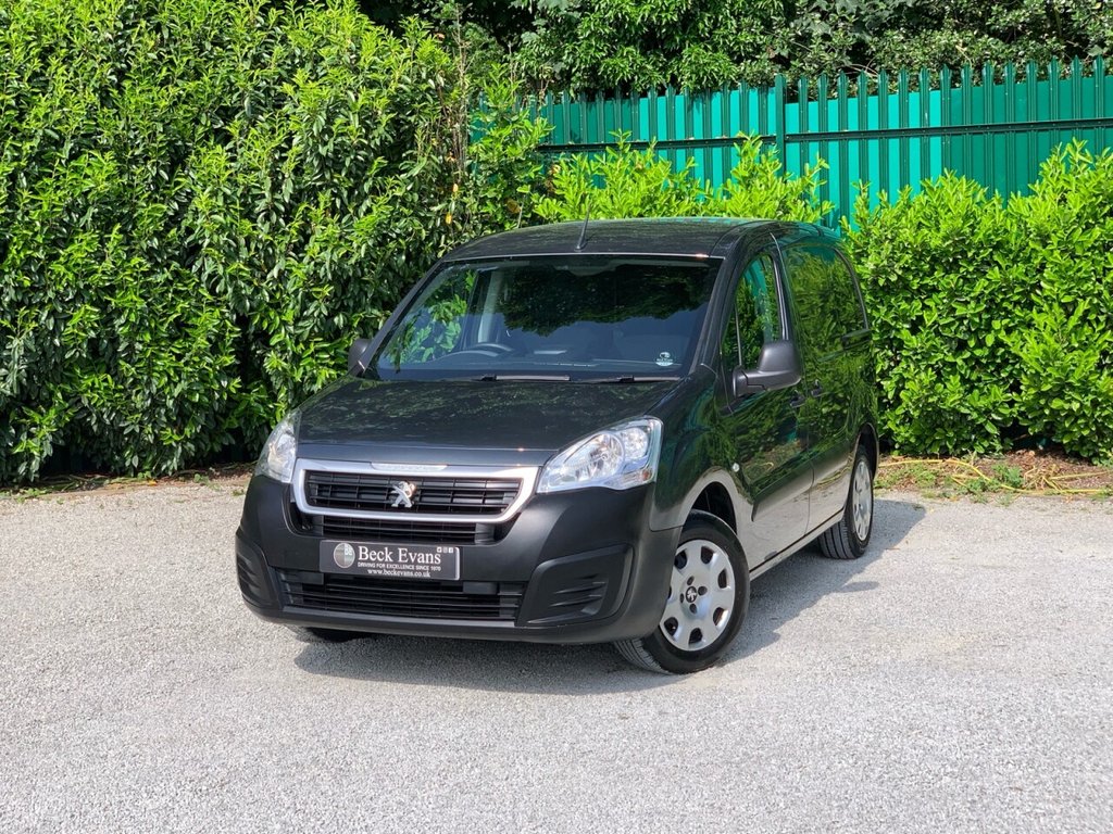 View our PEUGEOT PARTNER