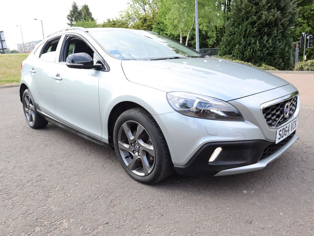 View our VOLVO V40