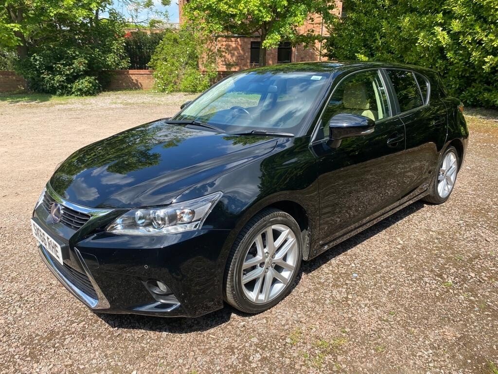 View our LEXUS CT