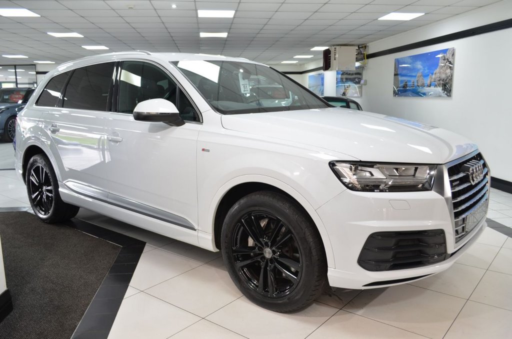 View our AUDI Q7