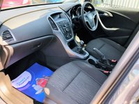 USED 2012 62 VAUXHALL ASTRA 1.4 EXCLUSIV 5d 98 BHP Front & Rear Parking Sensors + Air Con
