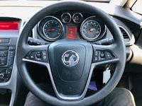 USED 2012 62 VAUXHALL ASTRA 1.4 EXCLUSIV 5d 98 BHP Front & Rear Parking Sensors + Air Con