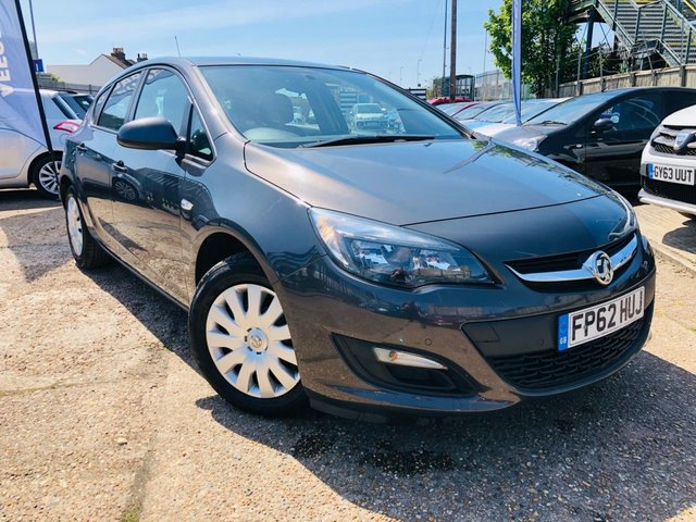 2012 62 Vauxhall Astra 1.4 EXCLUSIV 5d 98 BHP