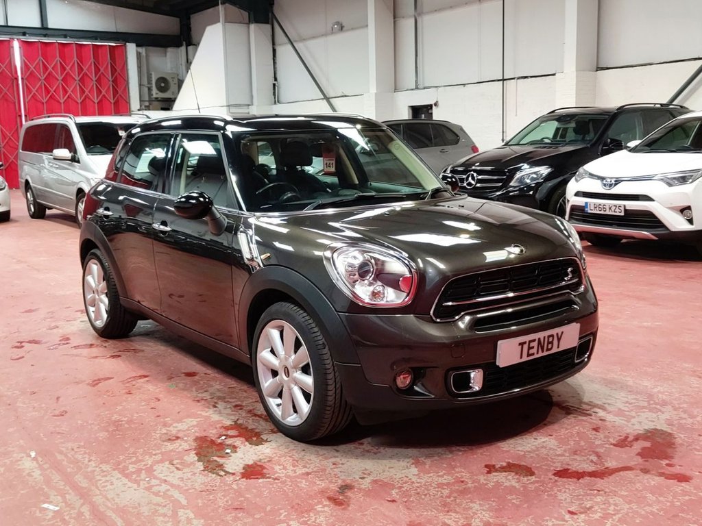 View our MINI COUNTRYMAN