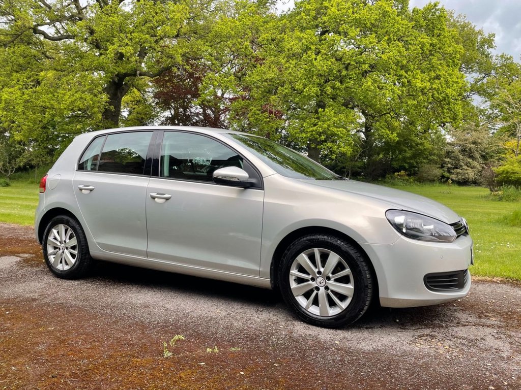 View our VOLKSWAGEN GOLF