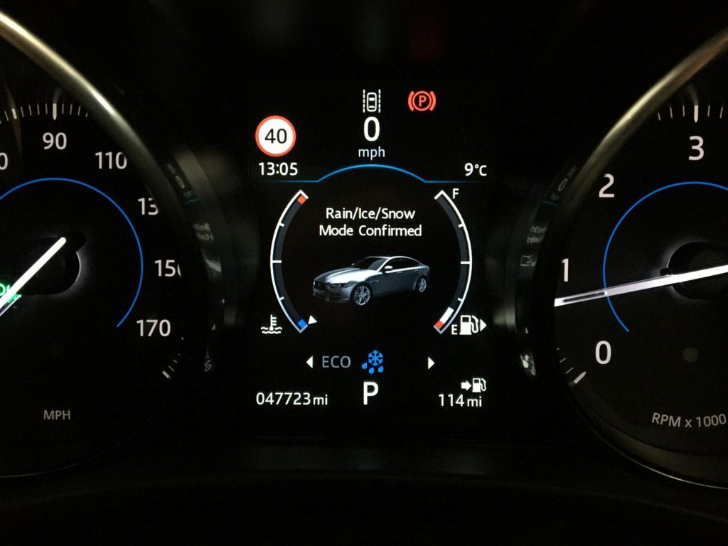 USED 2016 66 JAGUAR XE 2.0 R-SPORT AWD 4d 178 BHP 