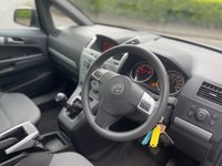 USED 2010 10 VAUXHALL ZAFIRA 1.8 EXCLUSIV 5d 140 BHP 