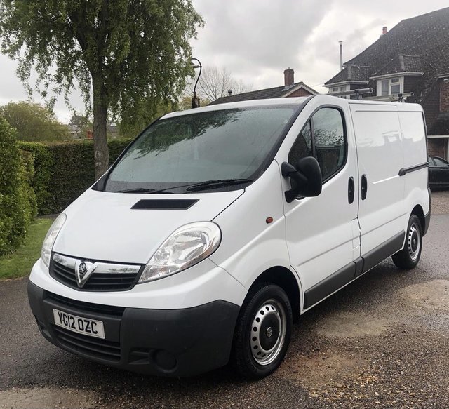 View our VAUXHALL VIVARO