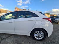 USED 2014 64 HYUNDAI I30 1.6 ACTIVE BLUE DRIVE CRDI  5d 109 BHP HYUNDAI I30 1.6 ACTIVE BLUE DRIVE CRDI 5d 109 BHP