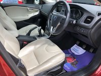 USED 2012 62 VOLVO V40 1.6 T4 SE LUX NAV 5d 177 BHP FSH Top Spec With Heated Leather
