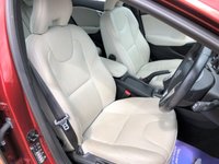 USED 2012 62 VOLVO V40 1.6 T4 SE LUX NAV 5d 177 BHP FSH Top Spec With Heated Leather