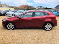 USED 2012 62 VOLVO V40 1.6 T4 SE LUX NAV 5d 177 BHP FSH Top Spec With Heated Leather