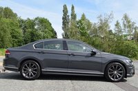 USED 2015 15 VOLKSWAGEN PASSAT 2.0 R LINE TDI BLUEMOTION TECHNOLOGY DSG 4d 188 BHP DYN AUDIO! REVERSE CAMERA! SAT NAV! DAB! FULL HISTORY!