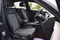 USED 2015 15 VOLKSWAGEN PASSAT 2.0 R LINE TDI BLUEMOTION TECHNOLOGY DSG 4d 188 BHP DYN AUDIO! REVERSE CAMERA! SAT NAV! DAB! FULL HISTORY!