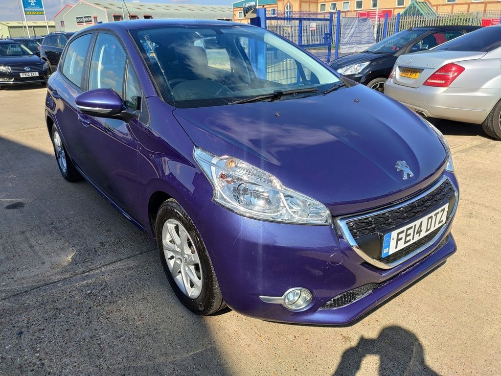View our PEUGEOT 208