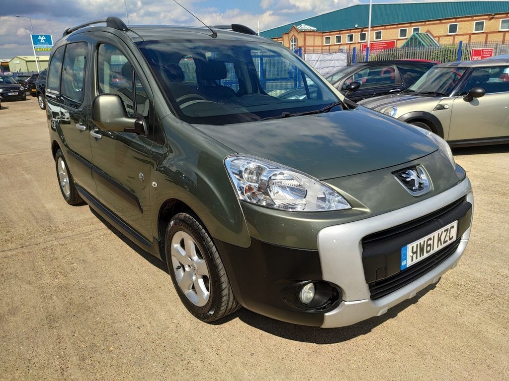 View our PEUGEOT PARTNER