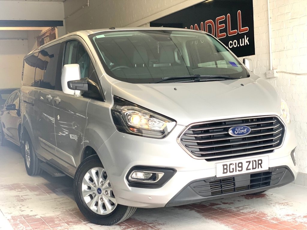 View our FORD TOURNEO CUSTOM