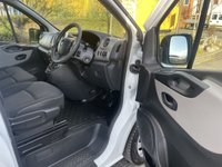 USED 2017 17 RENAULT TRAFIC 1.6 LL29 BUSINESS ENERGY DCI 125 BHP  EURO-6  STUNNING EXAMPLE