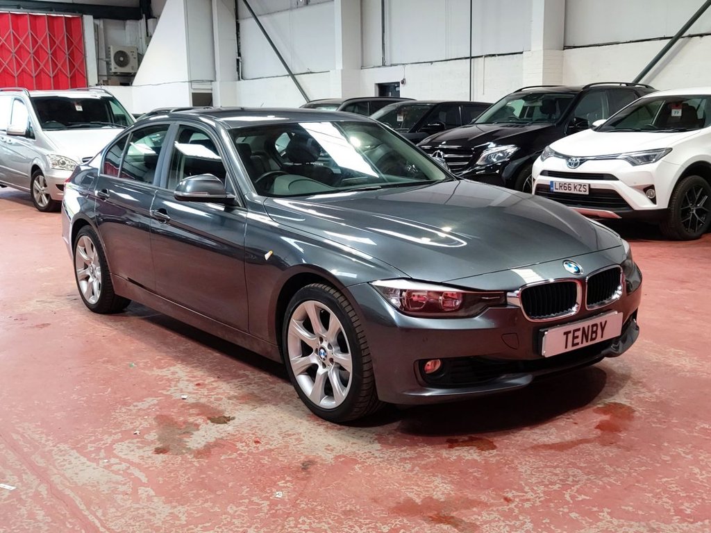 View our BMW 3 SERIES