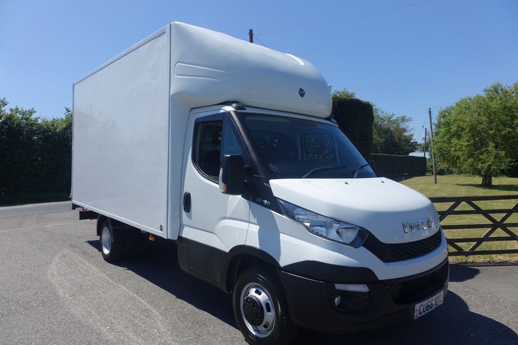 View our IVECO DAILY